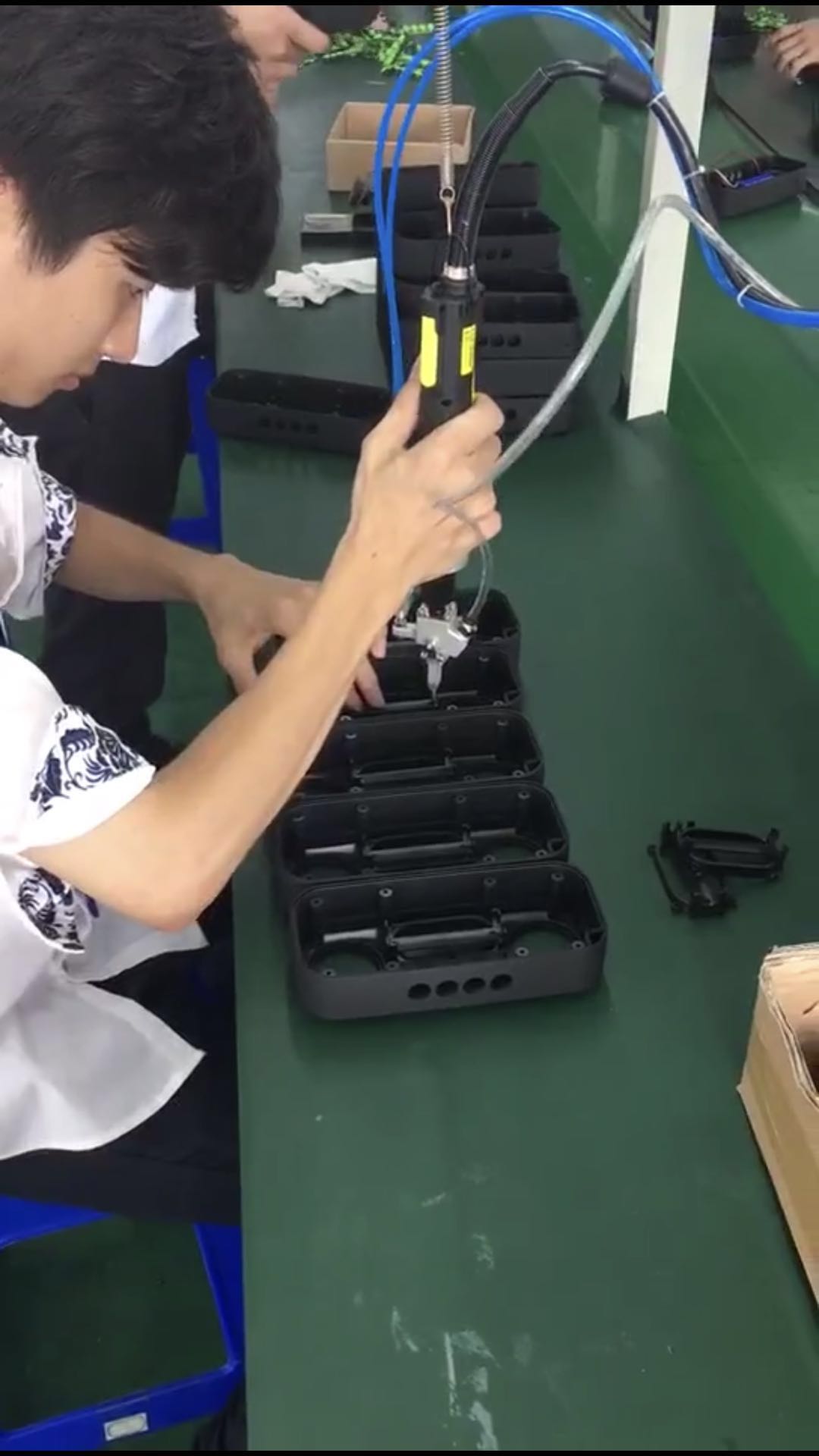 ��ҵ���ѡ����ʵ��Զ�����˿���豸��